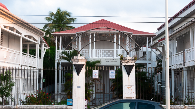 Contrastes à Basse-Terre (971)